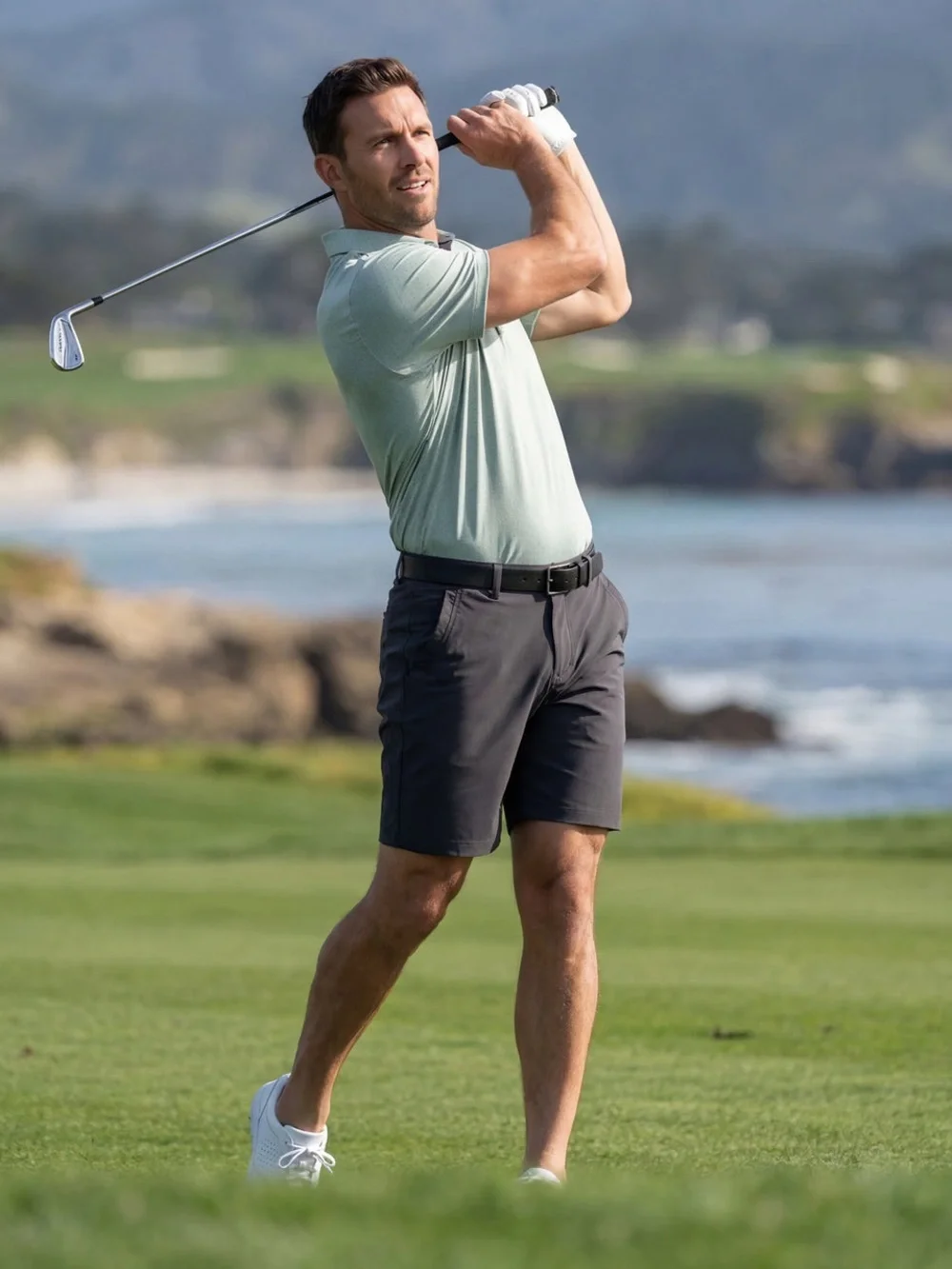 Men's Athletic Golf Shorts in Charcoal - Performance Stretch